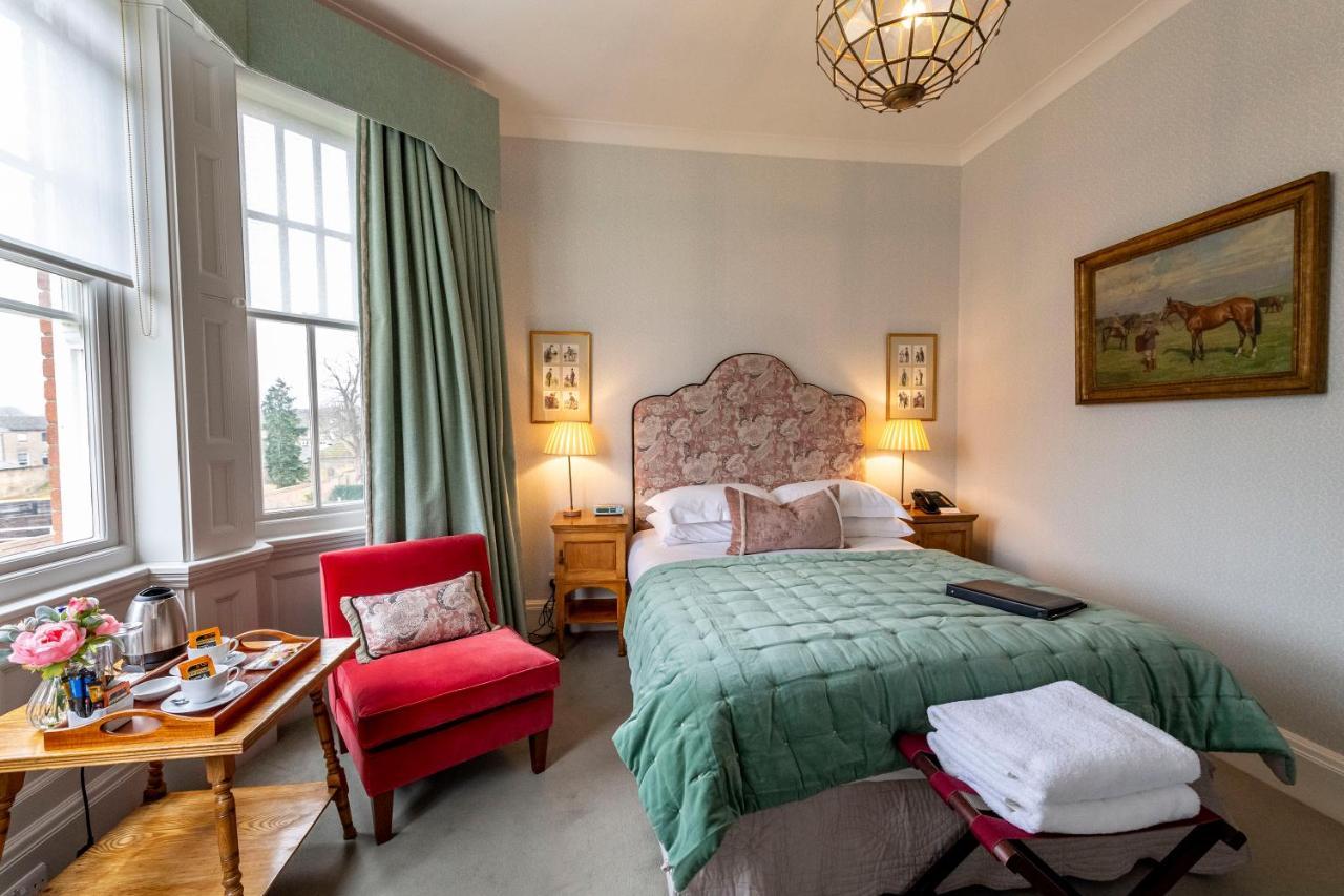 The Jockey Club Hotel 3*
